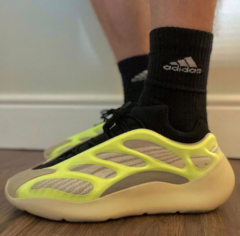 ADIDAS YEEZY 700 V3