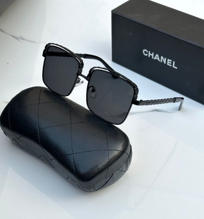 Channel sunglass