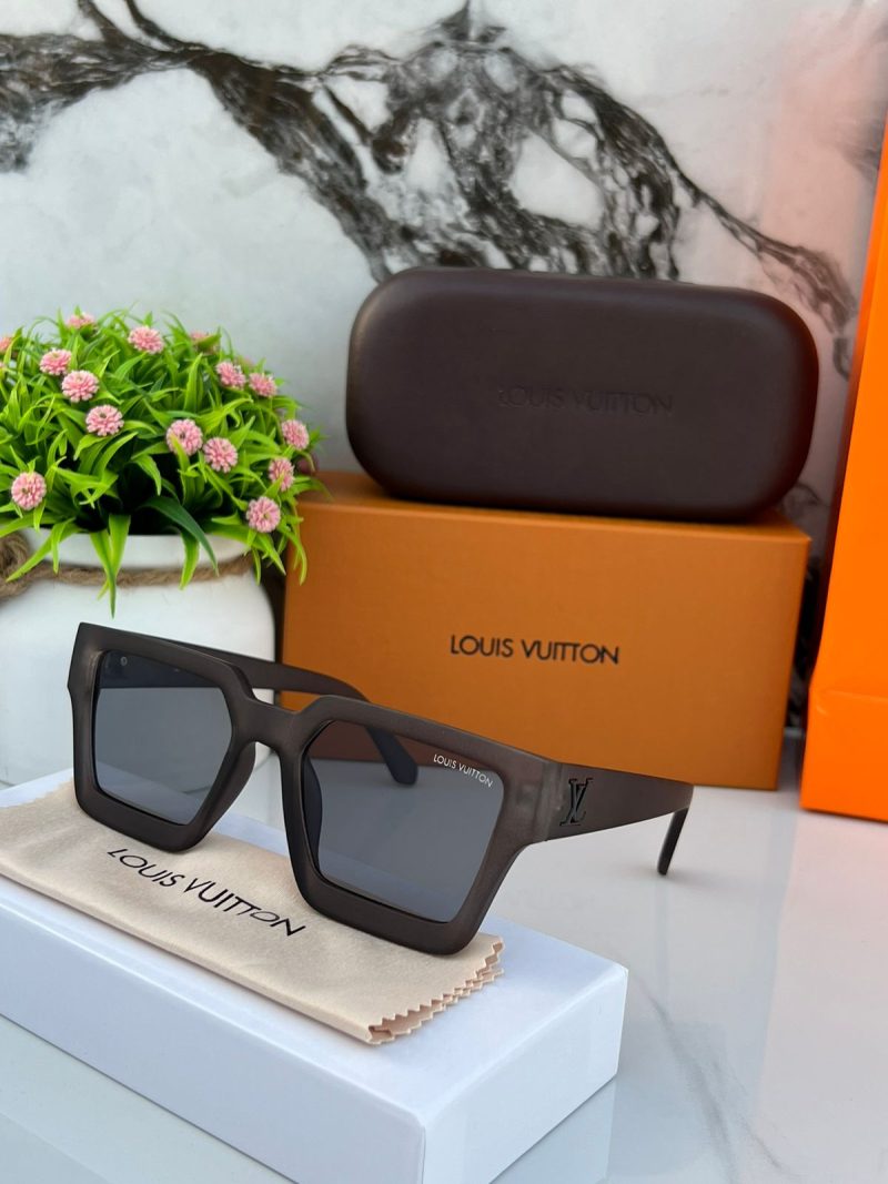 Louis vuttion Unisex sunglass