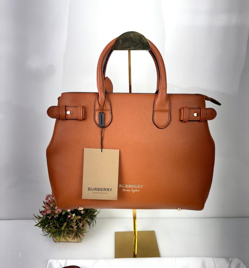 Shop the elegant Burberry Banner Handbag with premium inner branding, dust bag & sling belt. Masterpiece quality, perfect for stylish women. Order now at First Quality Handbags India!